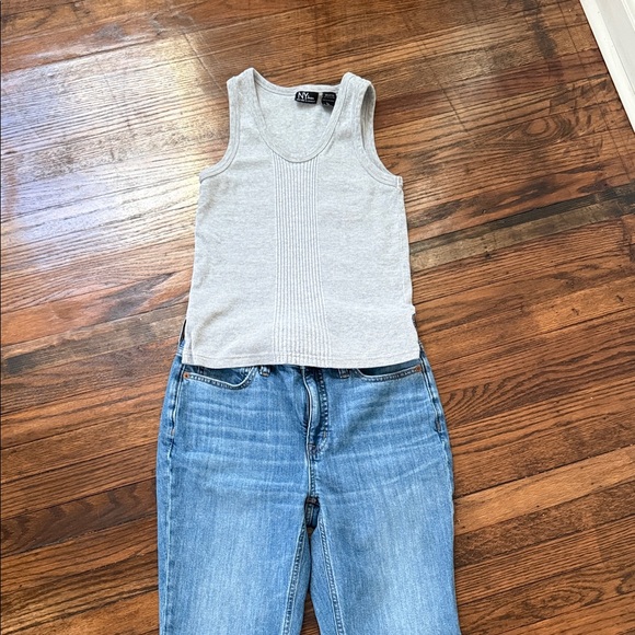 Stylish Light Gray Ribbed Tank Top - Picture 5 of 5